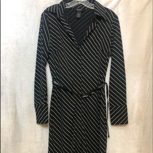 🔴4 for $20🔴Express long sleeve dress it’s belt